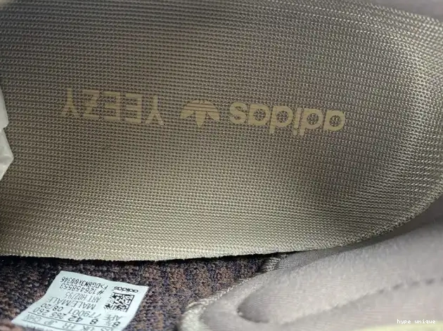hype ADIDAS YECHER